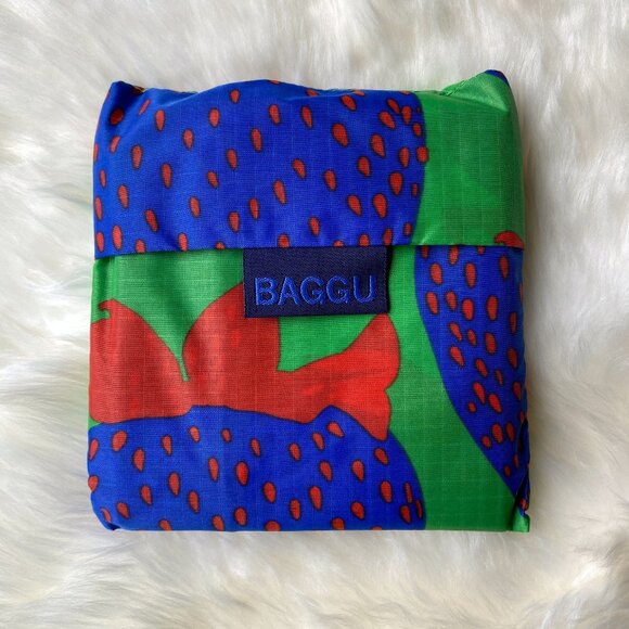BAGGU Handbags - NWOT Standard Baggu - Electric Strawberry Green